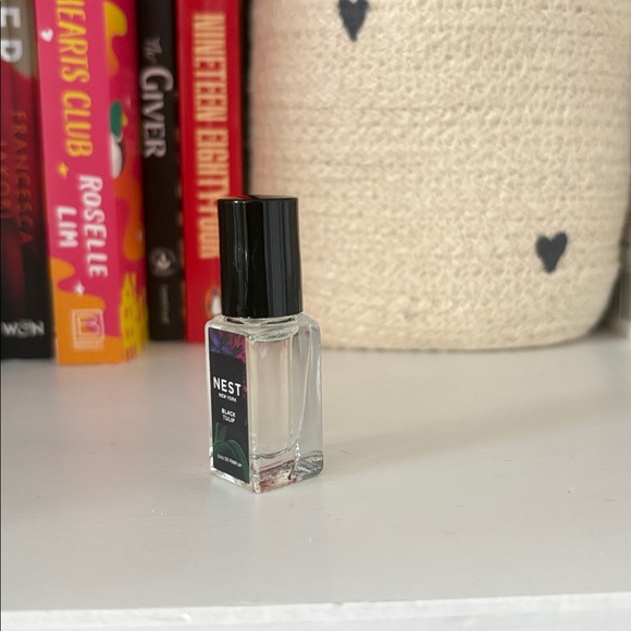 3/$30 nest black tulip size 3 m L - Picture 2 of 2